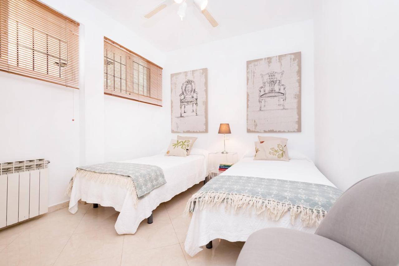 Appartement Bhost - Paseo De La Malagueta à Málaga Extérieur photo