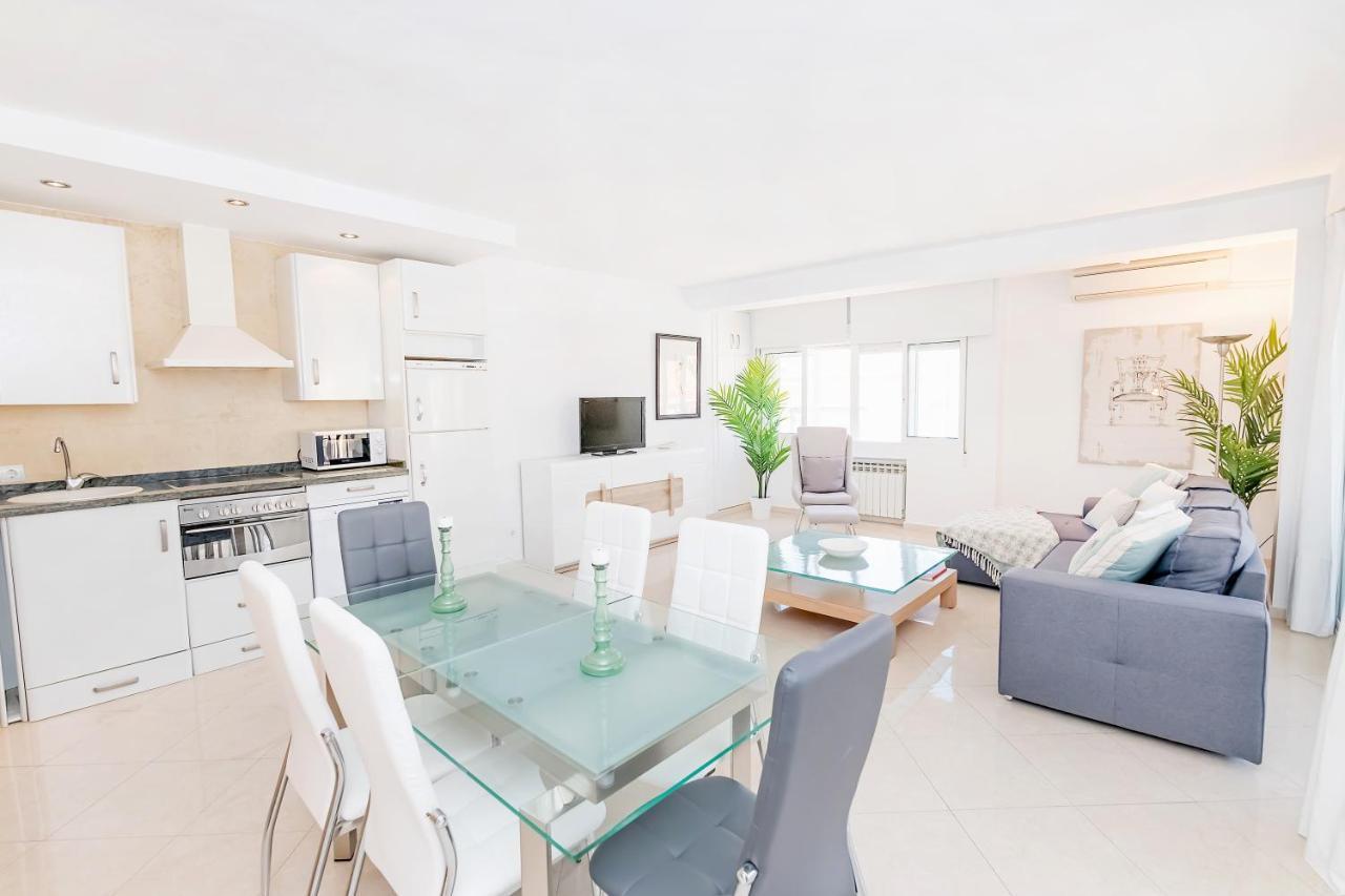 Appartement Bhost - Paseo De La Malagueta à Málaga Extérieur photo